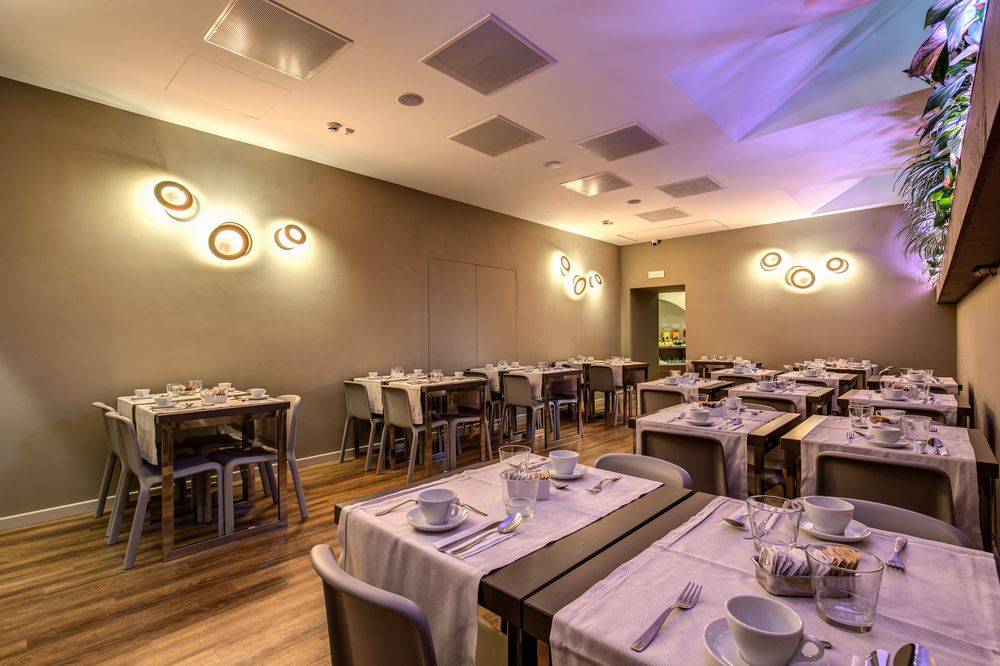 Al Manthia Hotel