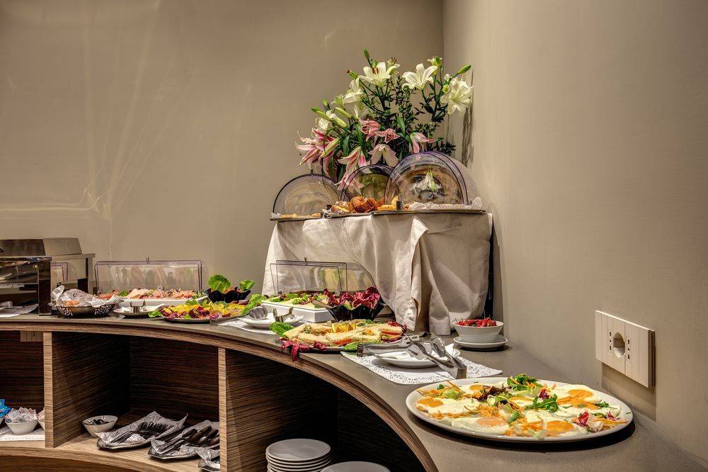 Al Manthia Hotel