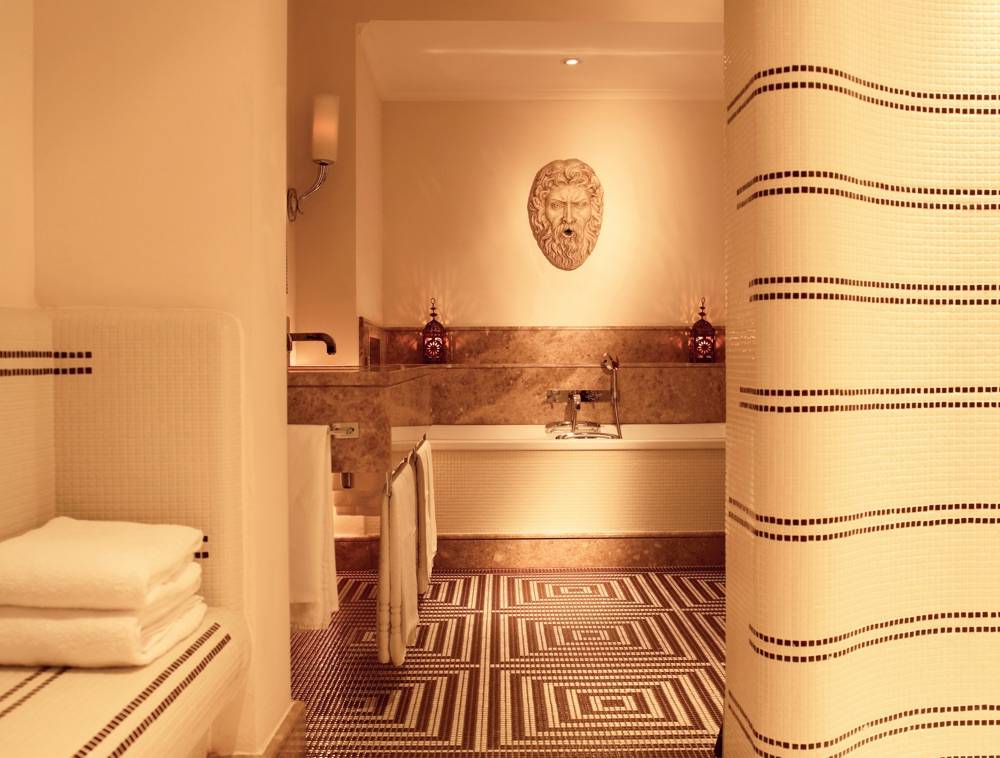 Hotel De Russie