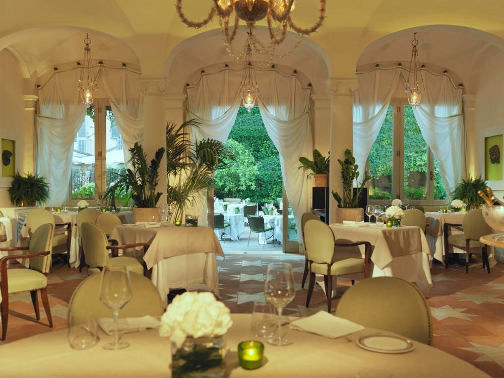 Hotel De Russie