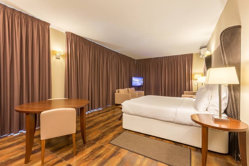 Salgados Palm Village Apartments & Suites
