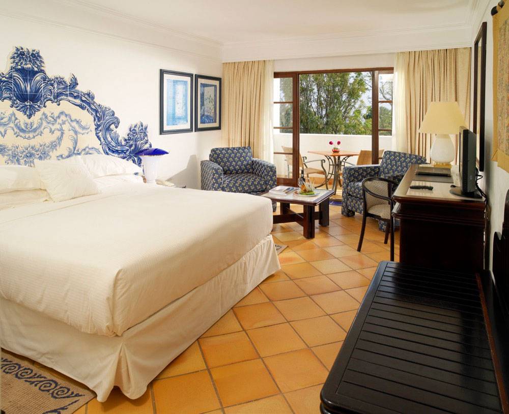 Pine Cliffs Hotel, a Luxury Collection Resort