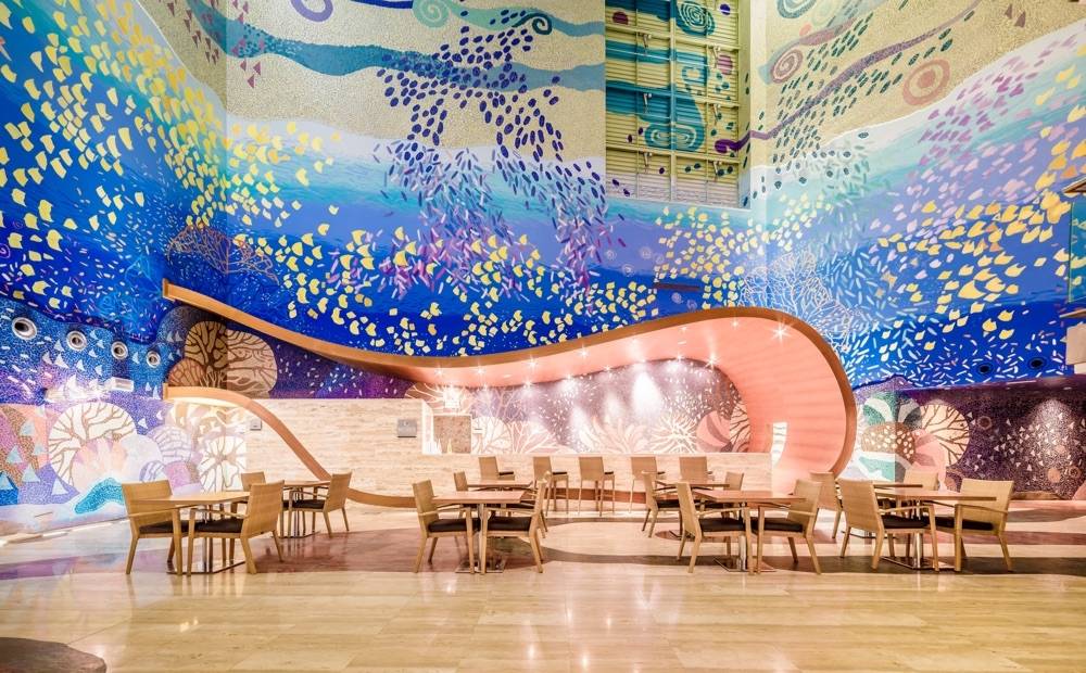 Sesimbra Oceanfront Hotel